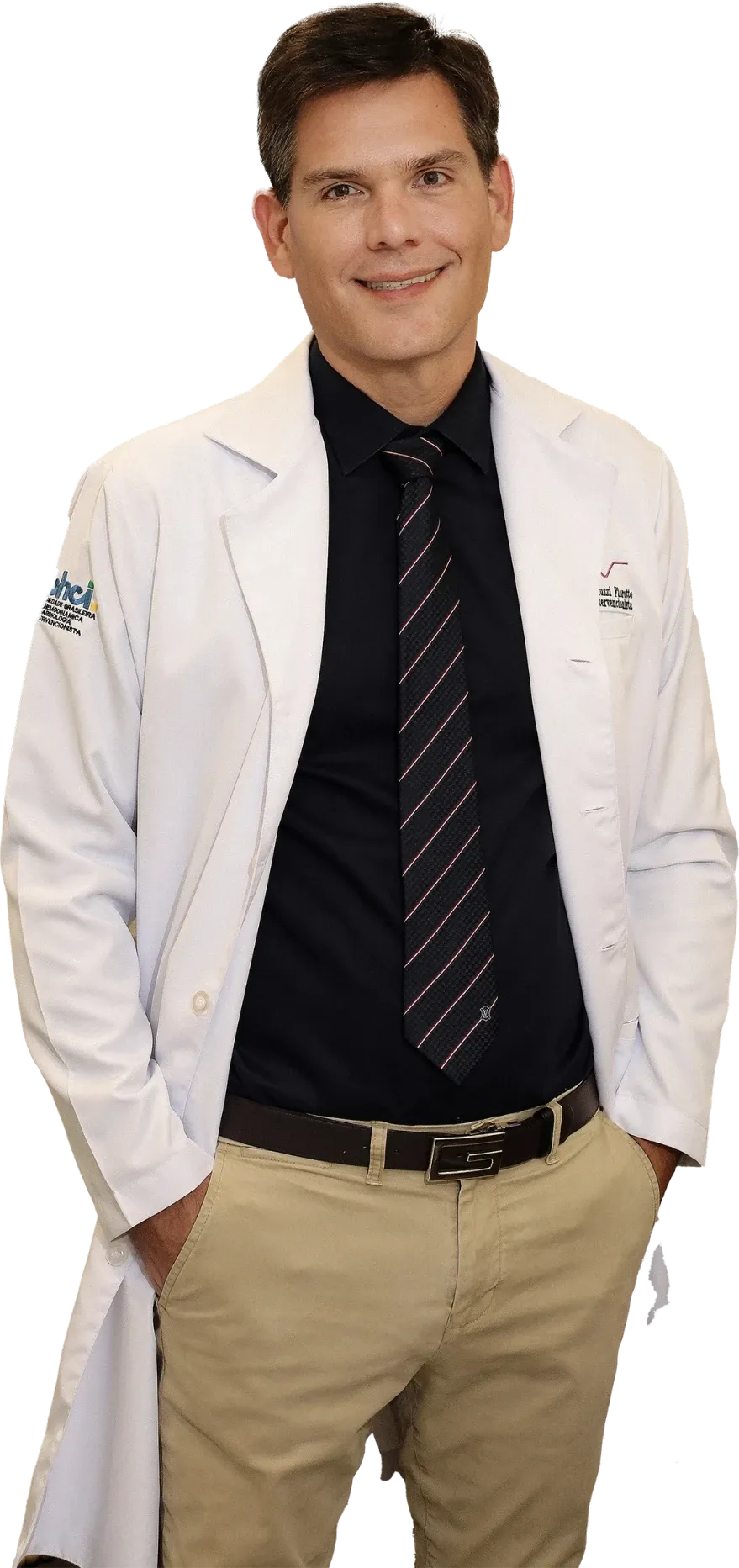 Dr. Walter Fiorotto de jaleco branco, em pé